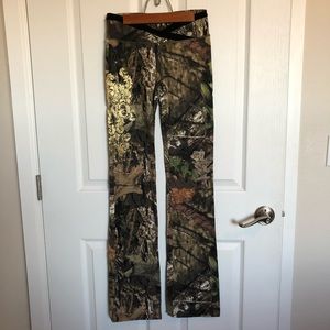 GWG Girls With Guns Camo Yoga Pants